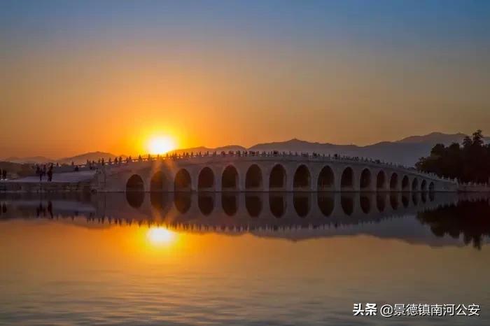 10首荡气回肠的怀古诗词,这些荡气回肠的爱国古诗词