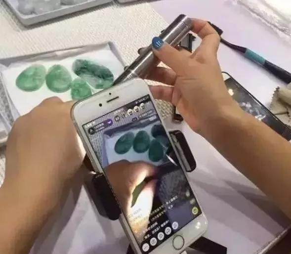 翡翠直播卖得最好平台有哪些,直播卖翡翠的正确方法