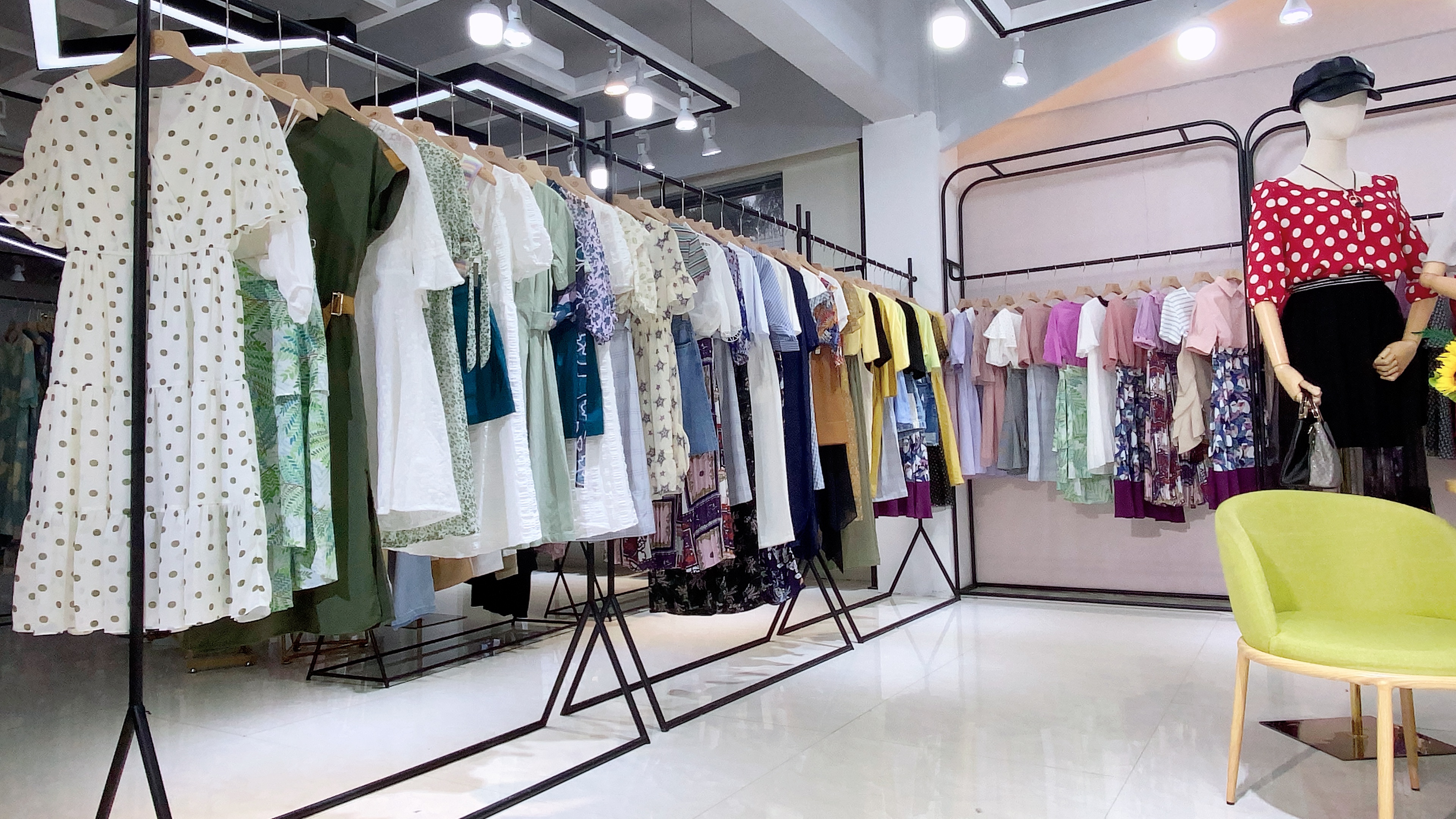 三彩女装官方旗舰店2021秋装直播,三彩品牌库存女装