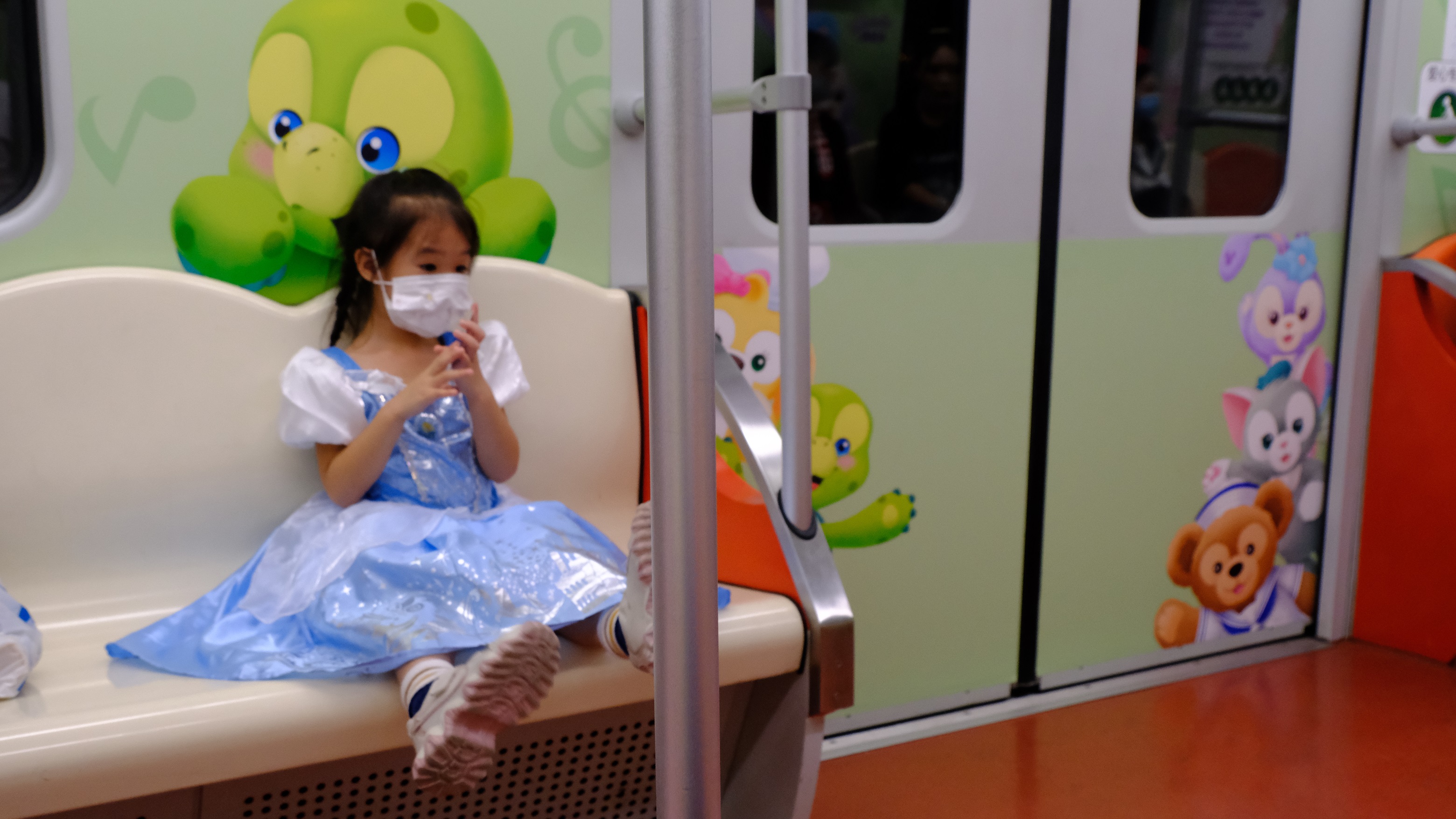 带孩子玩迪士尼怎么玩最划算,迪士尼带娃买什么套票