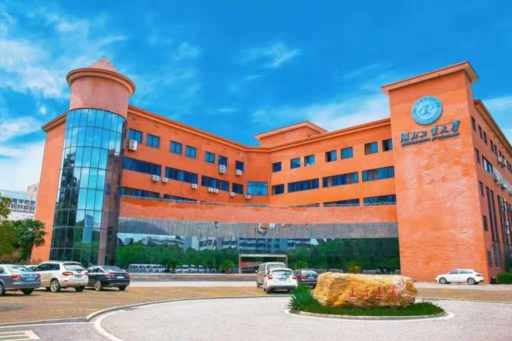 被人民日报点名的5所高校,湖北多名考生公开点名