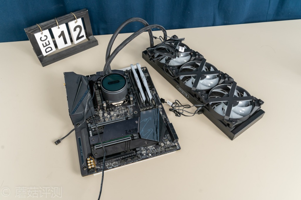 技嘉z490aorusproax主板多大,技嘉z490aorusproax是超级雕吗