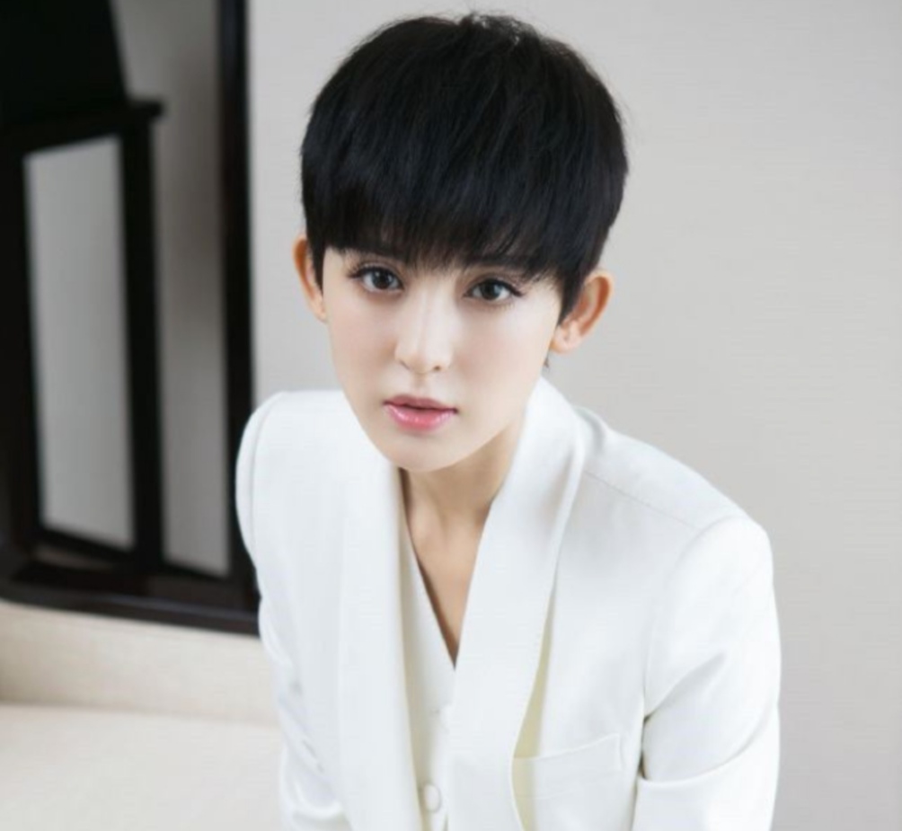 适合上年纪女士的发型,40-50岁发少适合什么发型