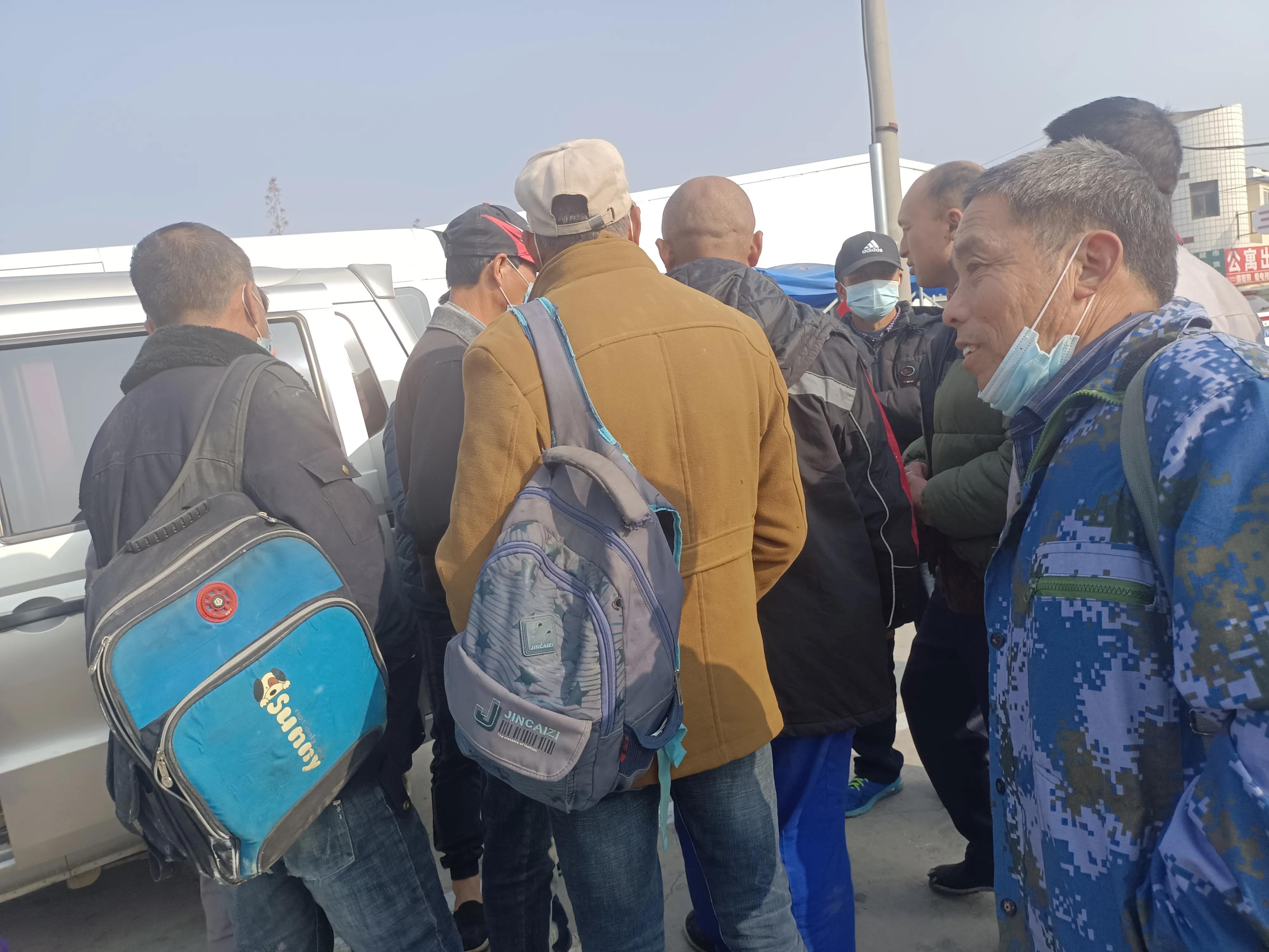 五天8小时工资4500很低吗,一个月工资8000上26天班