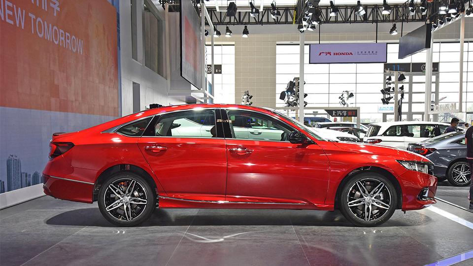 最新款本田雅阁还值得买吗,雅阁车主再换车换什么