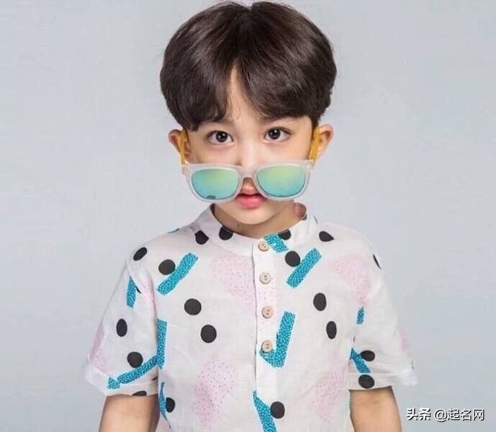 聪明上进的男孩名,男孩名有意境