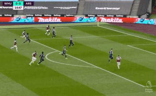 英超3-3，大黑马上演对攻战！林加德传射建功，最惨豪门复活了