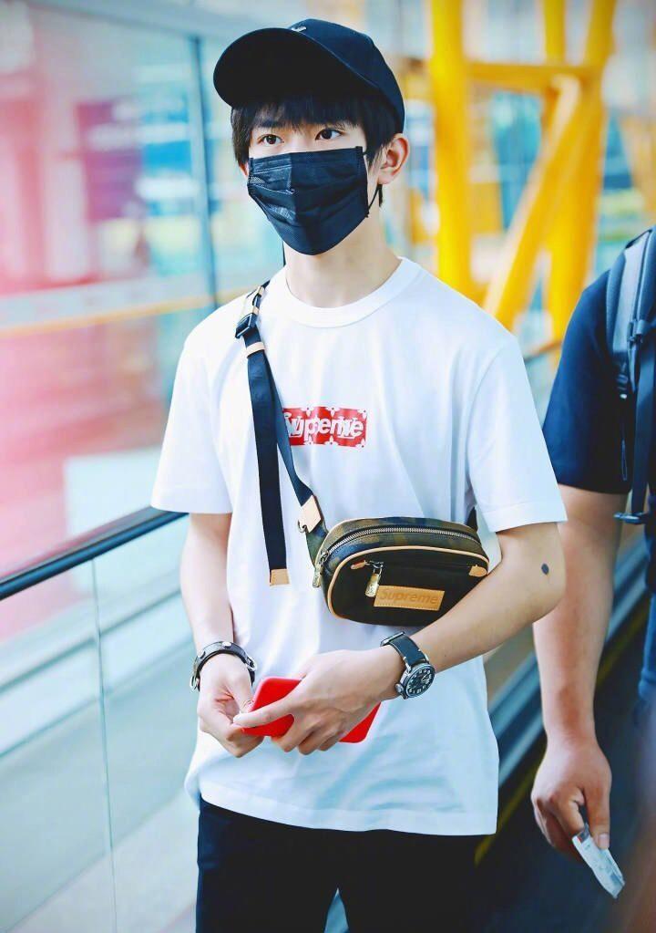 出色的穿搭,港风潮牌穿搭