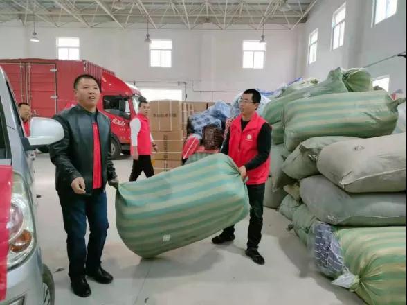 洪水无情人间有爱一起为家乡加油,洪水无情人间有爱河南加油