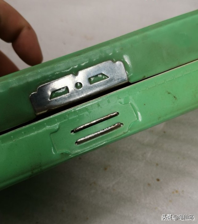 不同年代的文具盒,不同年代的文具盒里面的文具