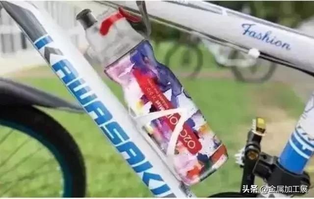 郭富城推荐水杯,郭富城演唱会黑色同款水杯