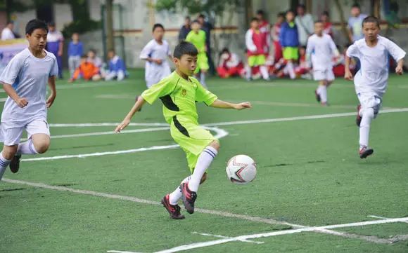 璐靛窞闈掕鍑鸿繃鍥藉瓧鍙风悆鍛樻湁鍑犱釜,璐靛窞鍩瑰吇濂藉瀛︾敓