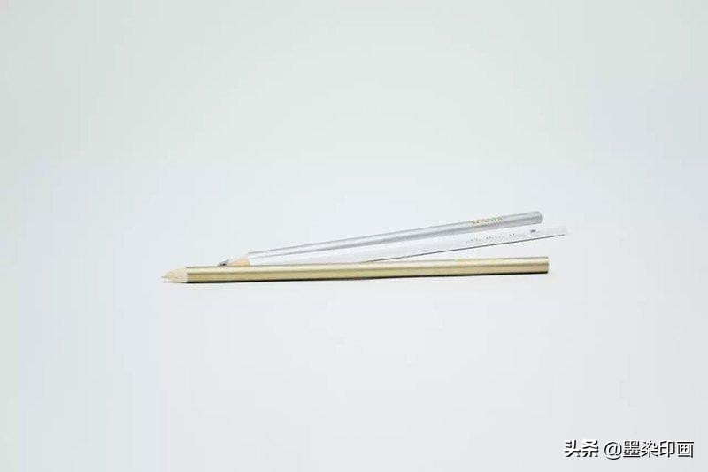 如何让拍出来的照片不灰蒙蒙,白天拍摄暗调照片的技巧