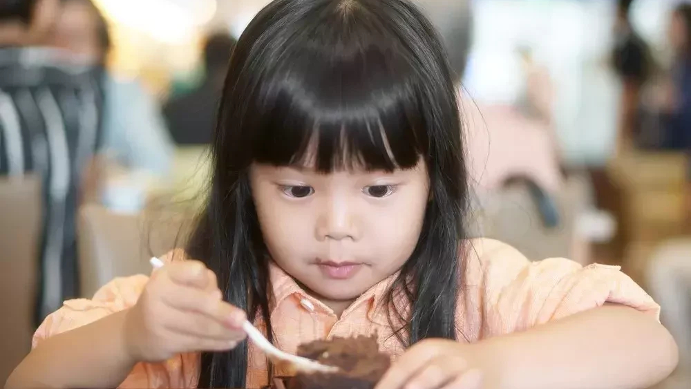 日本的小孩吃零食,日本孩子每天吃的食物