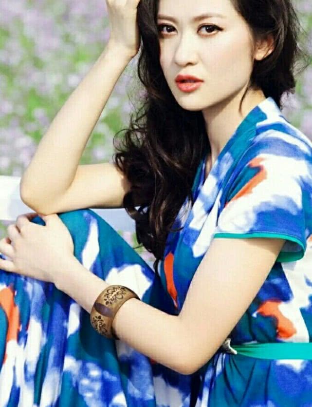 娱乐圈亲兄弟的明星,娱乐圈查不到家庭背景的明星