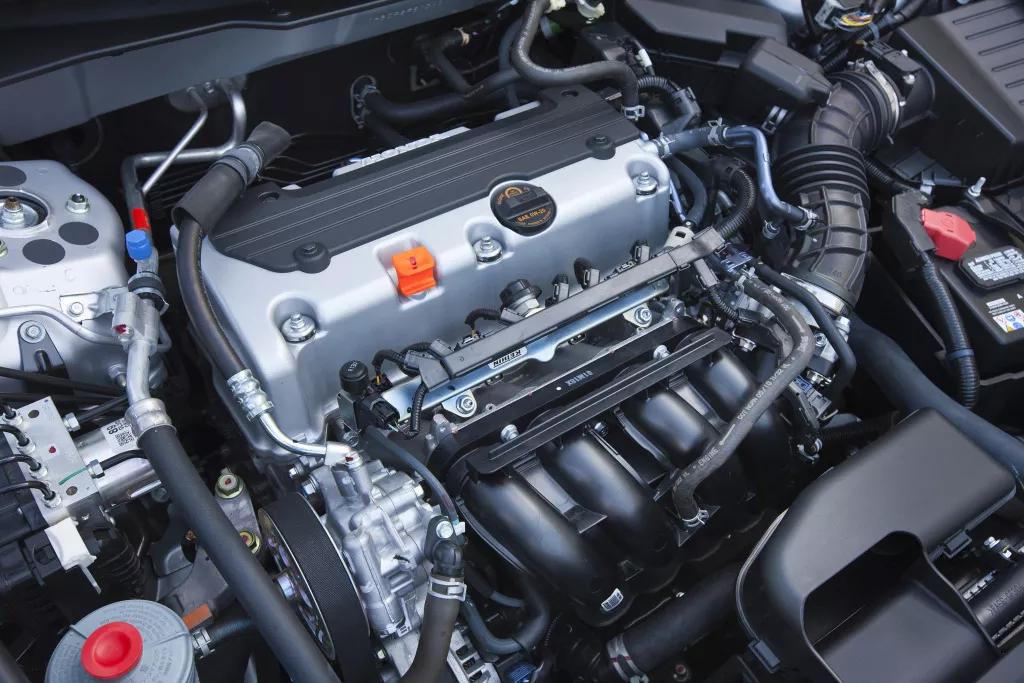 使用双摇臂的最后一代八代雅阁（CP、CU、CS、CW）