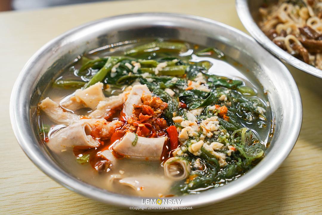 藏在水库的“阿姨街”,人均20块胖成猪