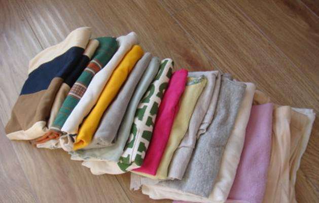 不穿的旧衣服怎么处理送人,不穿的旧衣服别急着扔