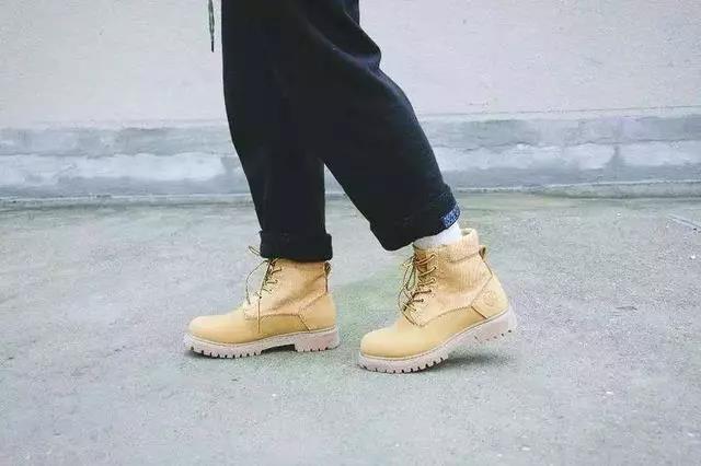 低帮鞋和高帮鞋哪个对脚踝更好,低帮鞋和高帮鞋哪个好搭配