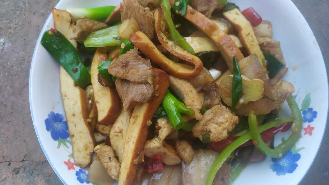 杏鲍菇五香豆干炒肉,全州五香豆干炒肉