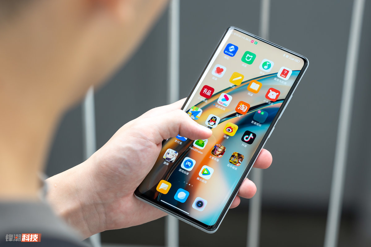 小米mix4和realme大师探索版,小米mix4全面屏效果