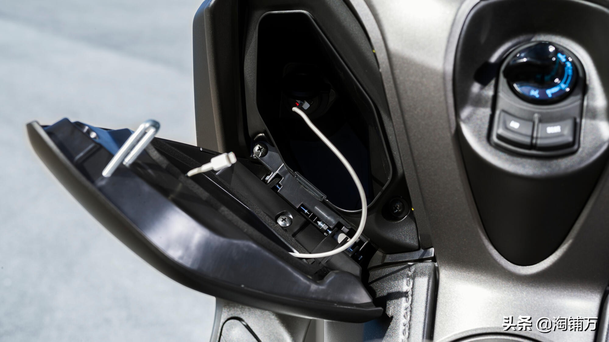 雅马哈xmax300日本售价2023款,雅马哈xmax300目前优惠落地价