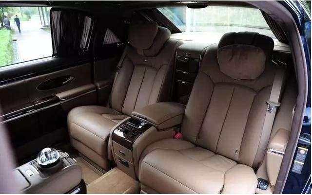 马云的座驾长7米，C1照不能开，移动的豪华办公室