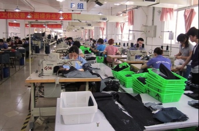 怡富制衣:专业质量20年,以中高档牛仔服装享誉市场