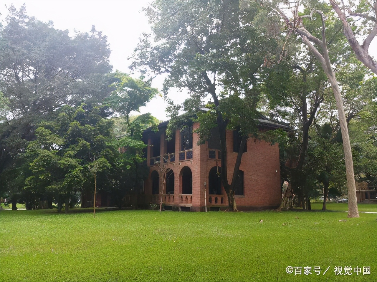 大学休学一年可以不回去吗,大学休学五年还有学籍能继续上吗