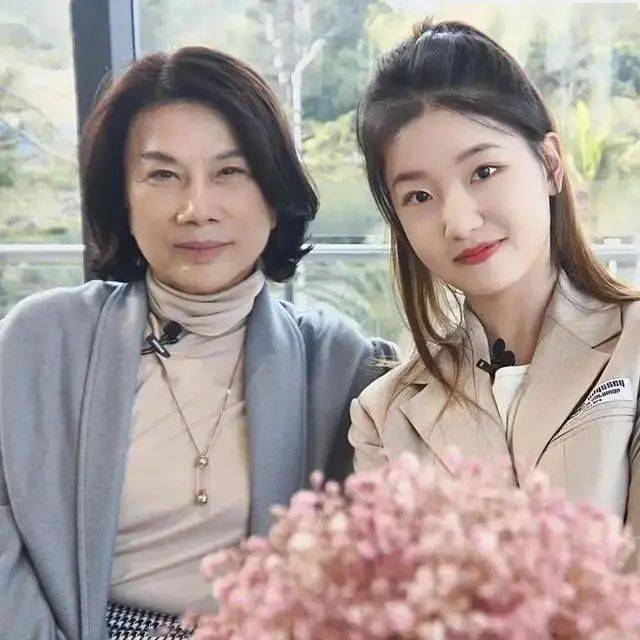 22岁浙大毕业女生成董明珠接班人？本人回应：只是一个打工人