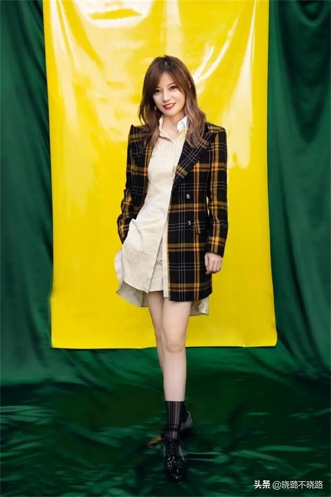 衬衫式小白裙气质高级显瘦,最近很火的高级感裙子