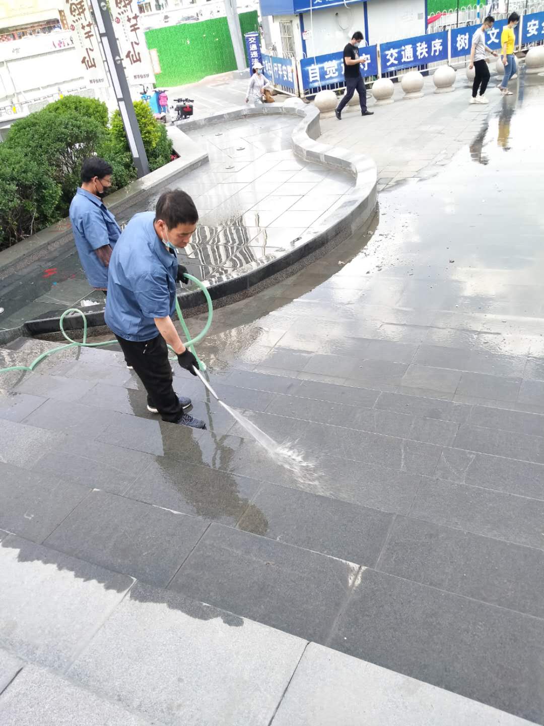 安逸品质服务，荣获锦旗赞誉