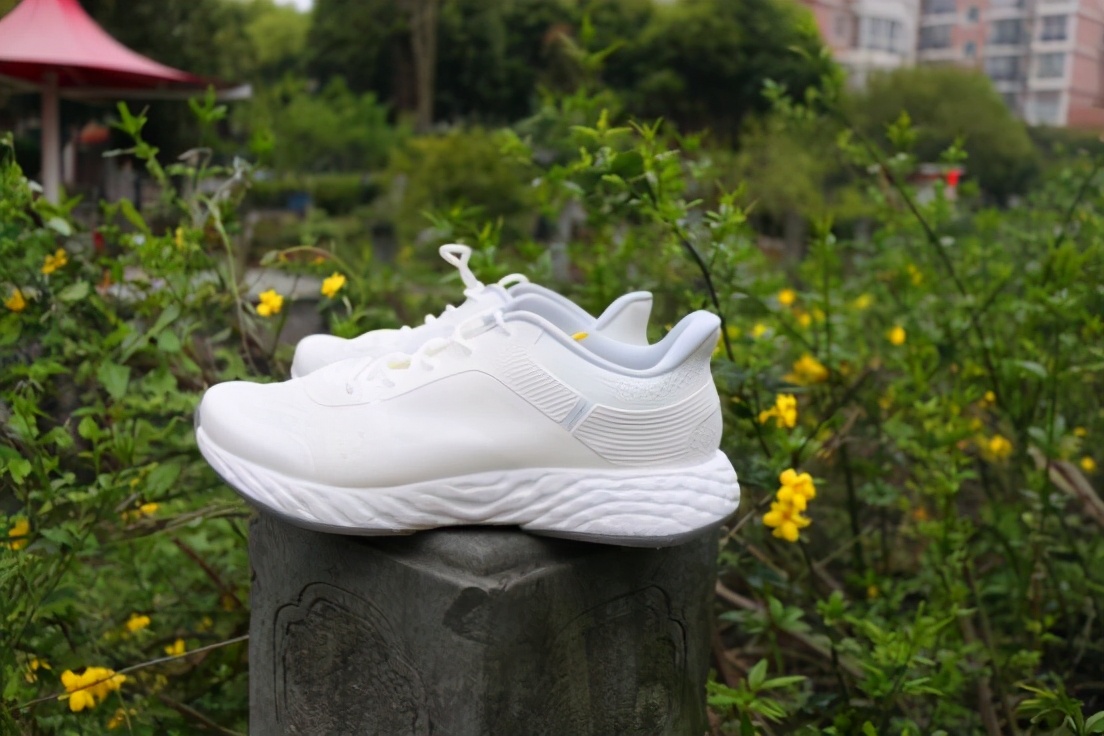 走路轻软跑步双弹颜值时尚,OneMix逍遥游休闲跑鞋实测