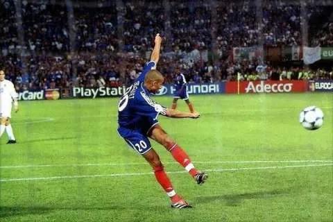 世界足球背后的故事,世界足坛催泪故事