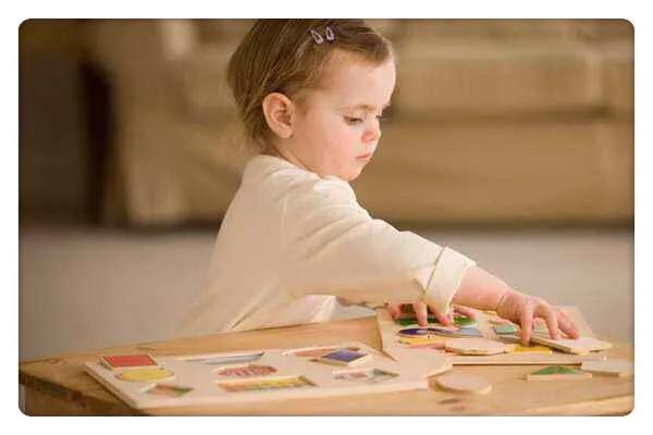 孩子老是健忘丢三落四是什么原因,孩子总是丢三落四屡教不改怎么办