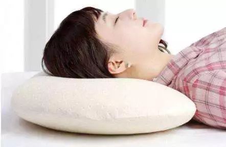 割完双眼皮不忌嘴会怎样,全切双眼皮疤痕增生期是什么时候