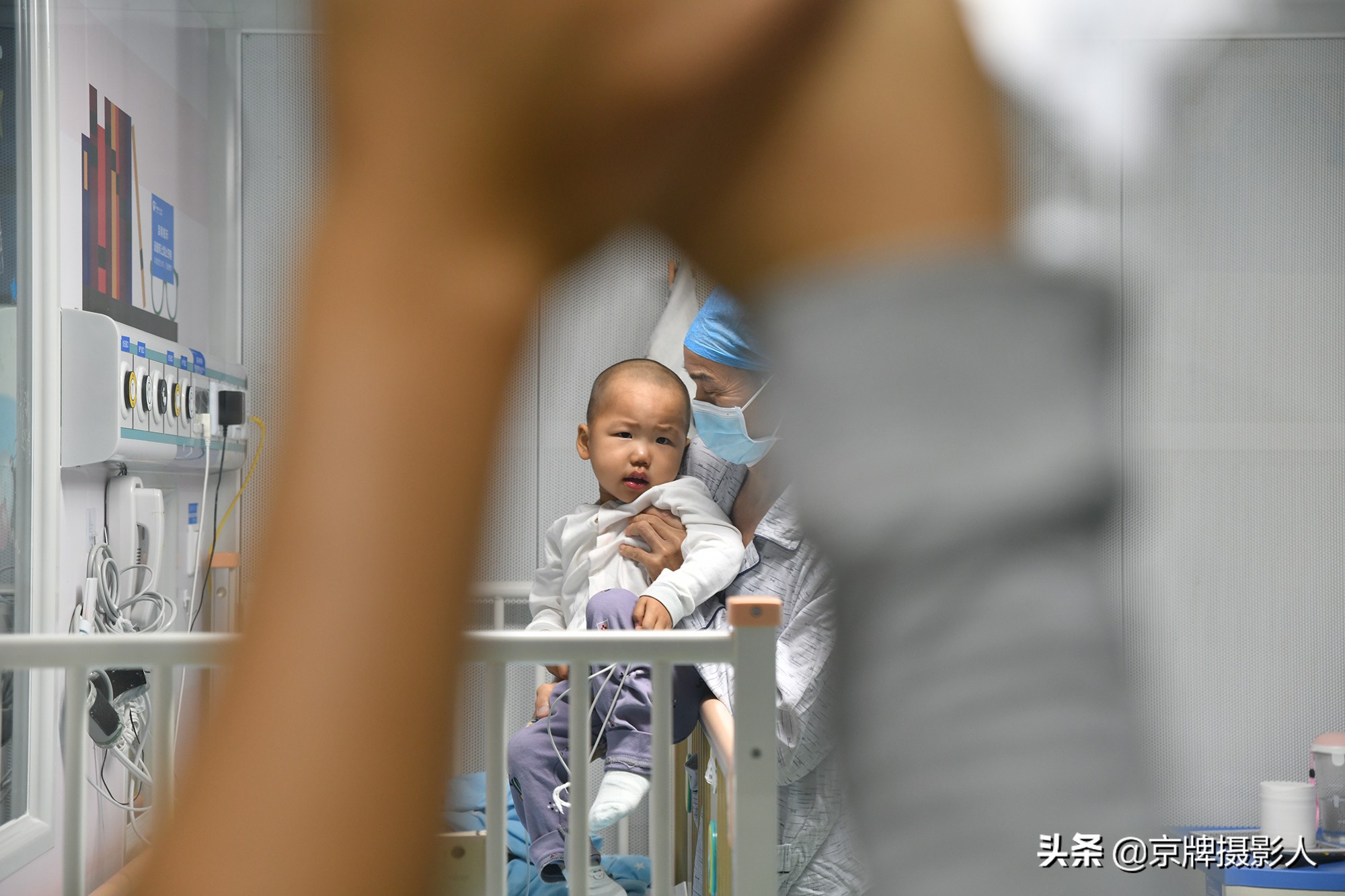 女子瞒丈夫怀孕21周遭引产，丈夫：“一个垂危，再一个咋养？”