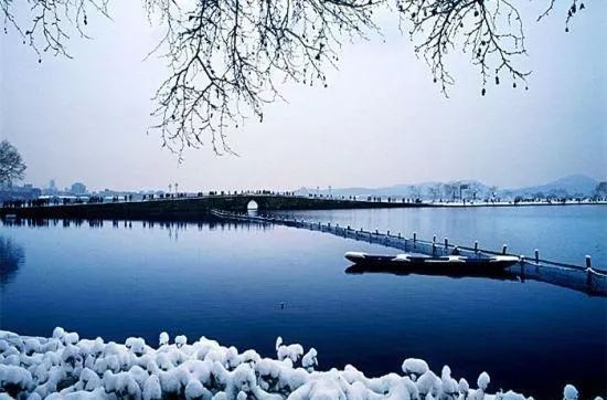 冬天情侣去哪里旅游最适合,适合情侣两三天的短途冬日旅游