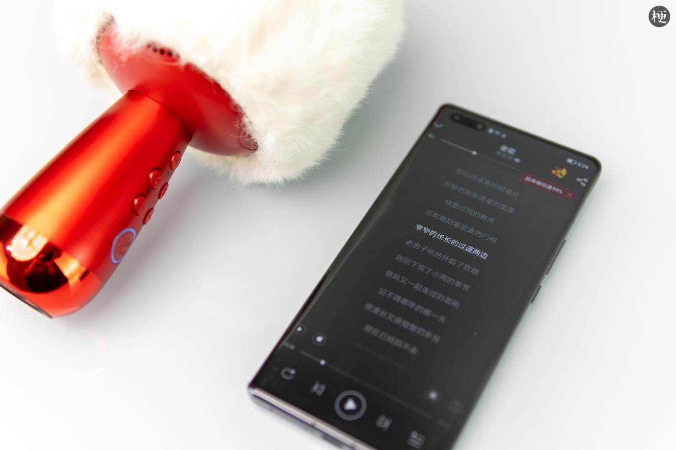 唱吧k歌宝小巨蛋麦克风q5绯红色,唱吧小巨蛋g2和g2max区别