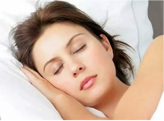 花漾精选:别让眼睛暴露你的年龄!教你几招,快速去除眼角皱纹