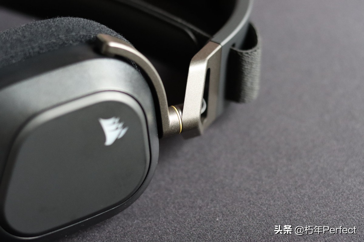 海盗船hs70无线耳机评测,海盗船hs80耳机开箱