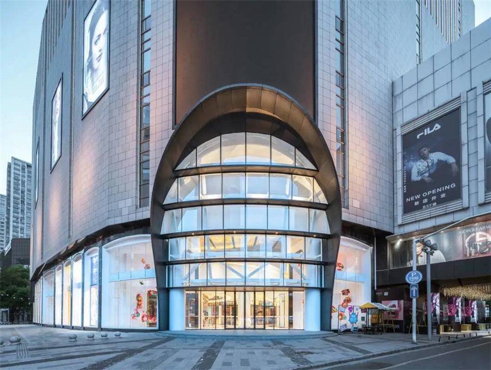 新的商圈开业老商圈该怎么生存,半旧的商业街怎么转型