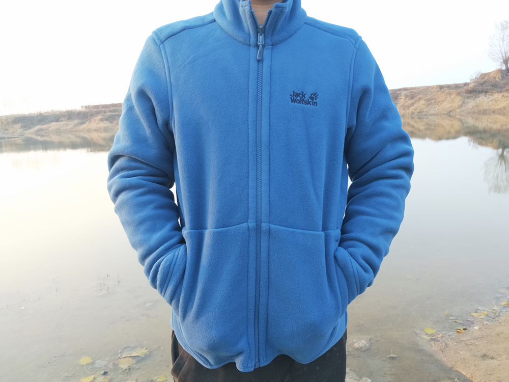 狼爪三合一冲锋衣测评对比,狼爪冲锋衣和jeep冲锋衣哪个好