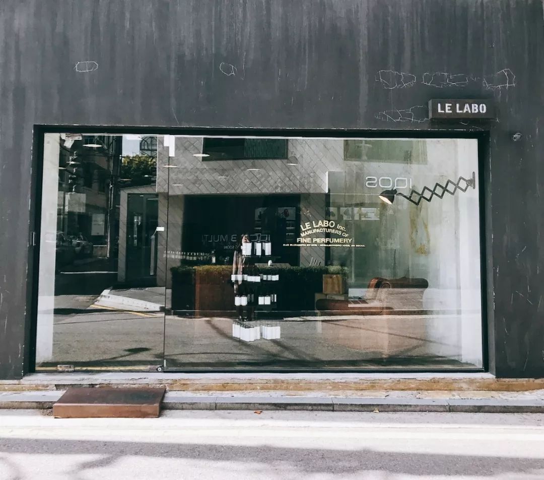 打HPV、考国际驾照、当练习生、看演唱会、泡夜店，这才是首尔