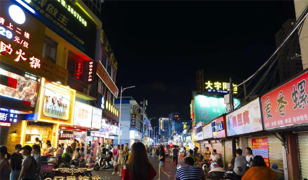 每一条美食街都是吃货,澳门吃货攻略美食街