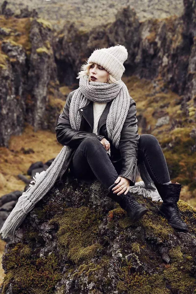 帽子围巾一体的戴起来很暖和,帽子围巾好时髦