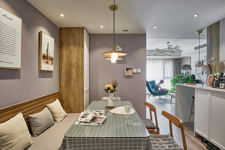 家里垃圾堆多,家里都是垃圾杂物