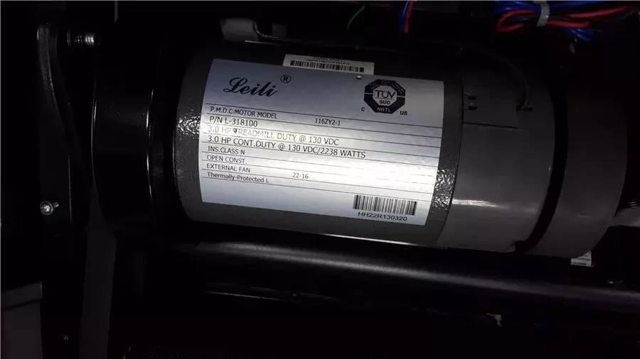 舒华跑步机t5对比e5,爱康跑步机icon