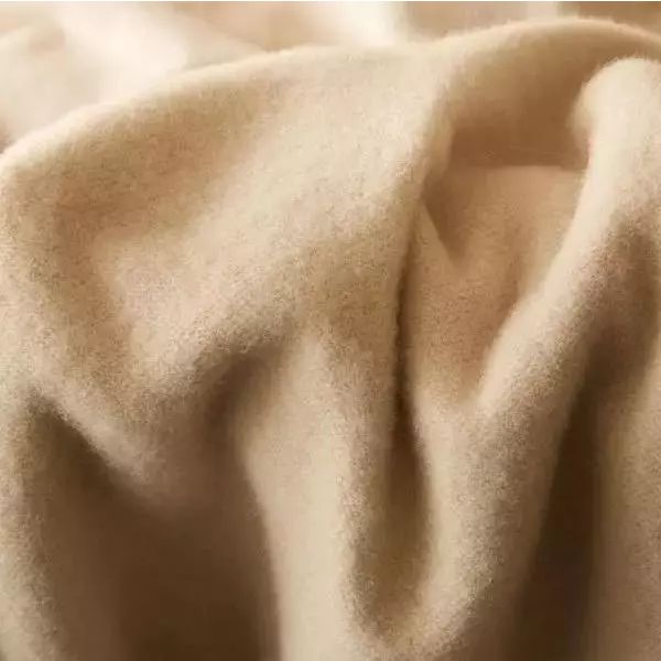 毛衣穿一天就起球是质量问题吗,毛衣起球教你一招毛衣焕然一新