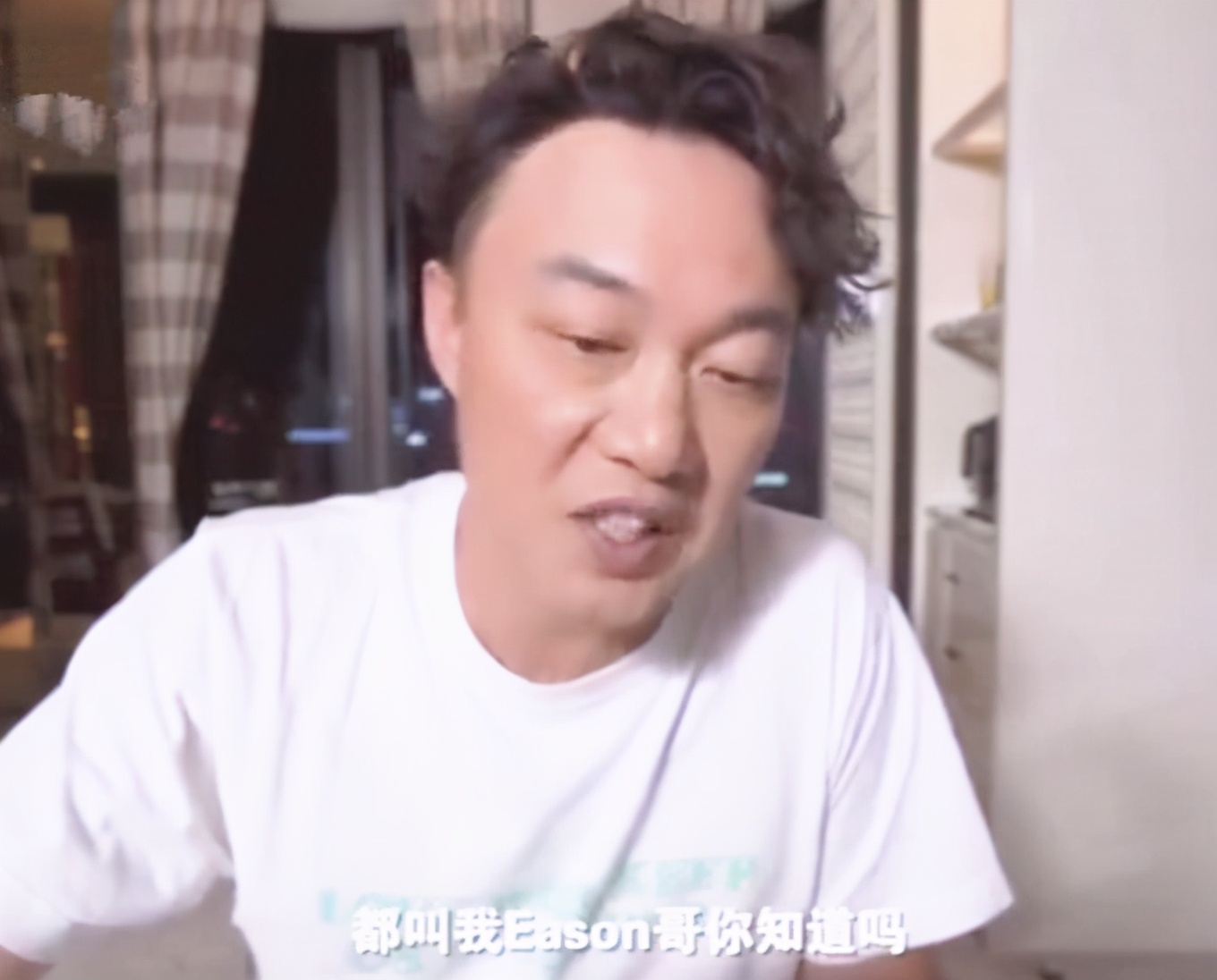 陈奕迅多少岁患抑郁症,陈奕迅耿耿于怀三部曲